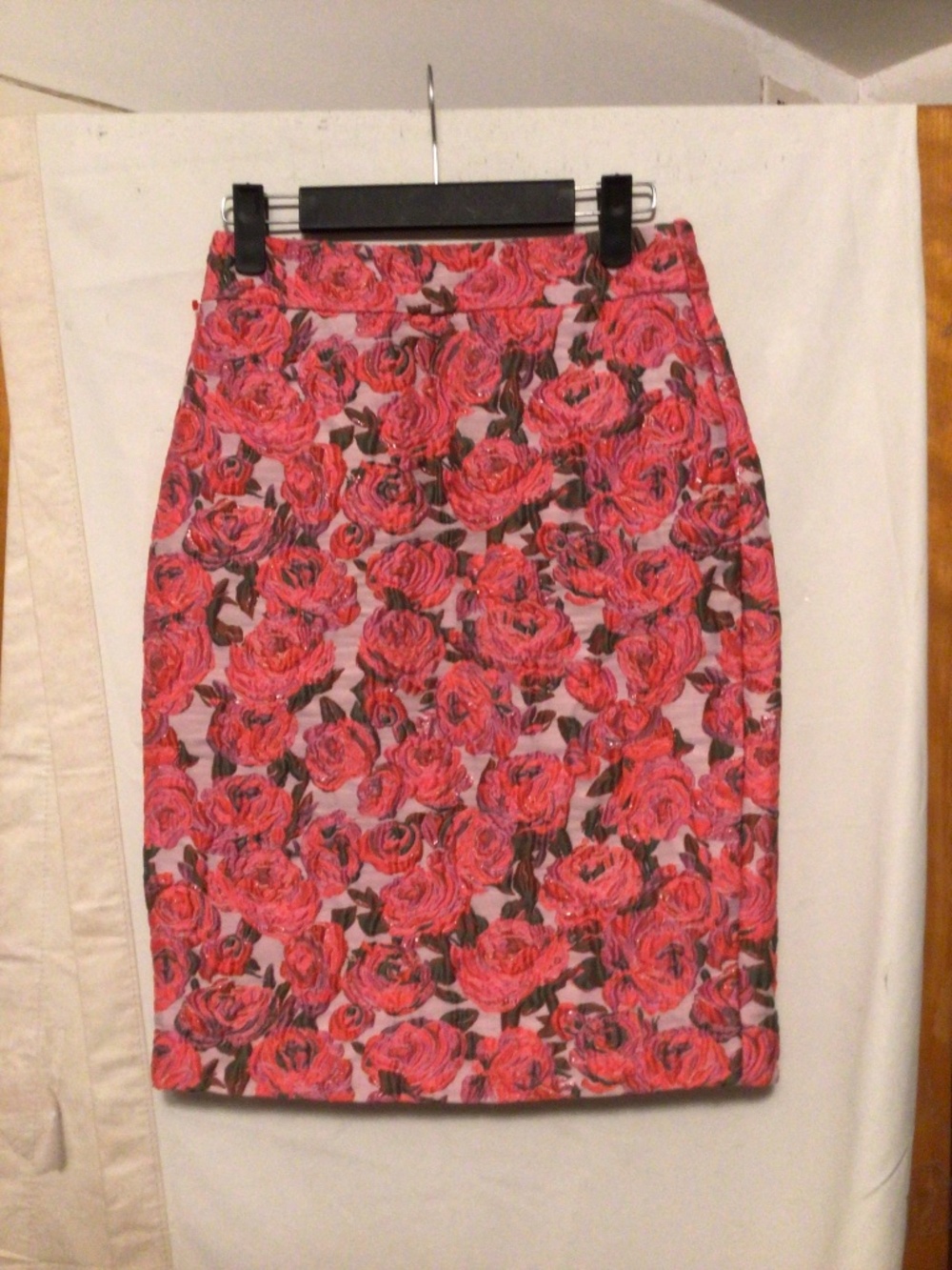 Kate Spade floral embossed pencil skirt for office spring and summer SZ 00